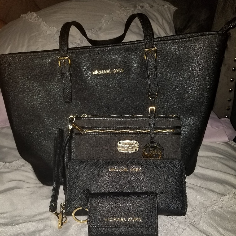 Michael Kors tote